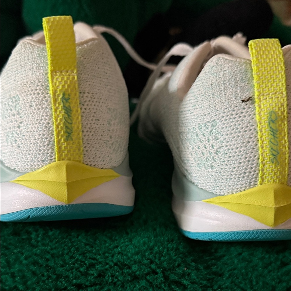 Skechers Women White and Yellow Athletic Shoes Size 9US
